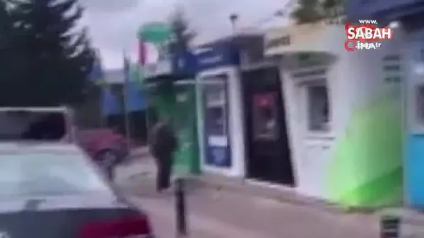 Beykoz'da elindeki çekiçle ATM'lere saldıran şahıs kamerada | Video