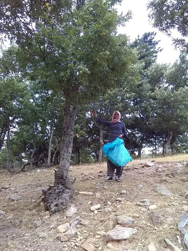oglak-otlatmaya-cikmisti-kaybolan-kadin-volkanik-arazide-araniyor-1783438176493.jpeg