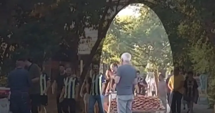 SON DAKİKA HABERİ: Şükrü Saraçoğlu Stadı önünde rüşvet alan zabıtaların görüntüleri ortaya çıktı! İşte o anlar...