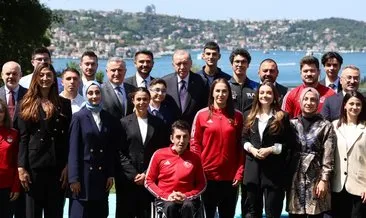 Başkan Erdoğan gençlerle buluştu: Türkiye’nin en büyük umudu sizlersiniz!