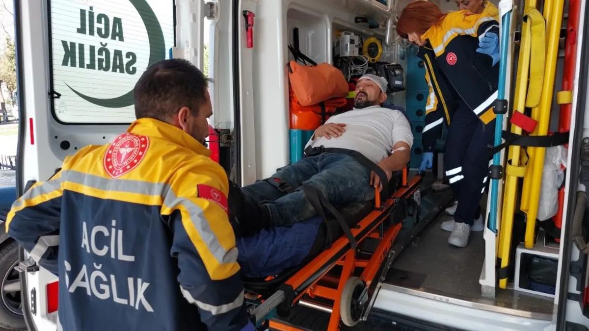 Un fabrikasında forkliftin altında kalan kalıp ustası hastanelik oldu Un fabrikasında forkliftin altında kalan kalıp ustası hastanelik oldu