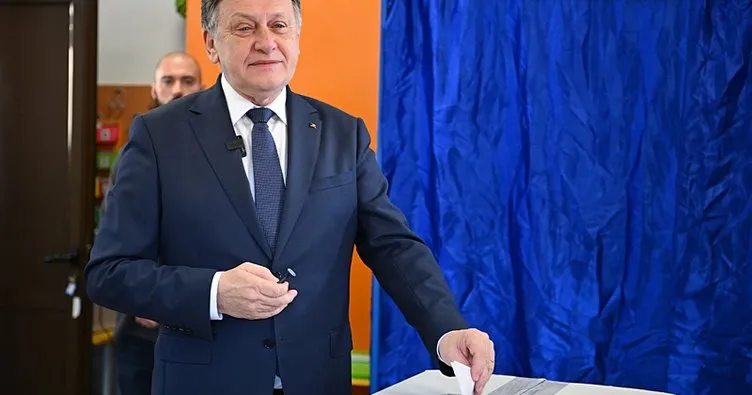 Romanya yeniden sandık başında: İptal edilen seçim tekrar ediliyor