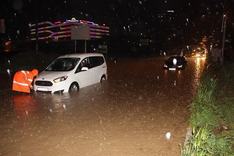 Adıyaman’da sağanak sele neden oldu