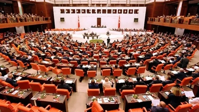 turizm-ve-vakiflarla-ilgili-duzenlemeleri-iceren-kanun-teklifi-tbmm-genel-kurulunda-kabul-edildi-1763678374773.jpeg Turizm ve vakıflarla ilgili düzenlemeleri içeren kanun teklifi TBMM Genel Kurulu’nda kabul edildi!