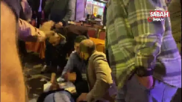 Kumkapı'da eğlence sonrası sözlü tartışma tekmeli yumruklu kavgaya dönüştü: 1'i ağır 3 yaralı | Video