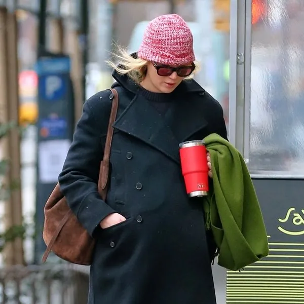 Hollywood’un en gizemli bebeği doğdu! Jennifer Lawrence 2. kez anne oldu: Annelik onun için...