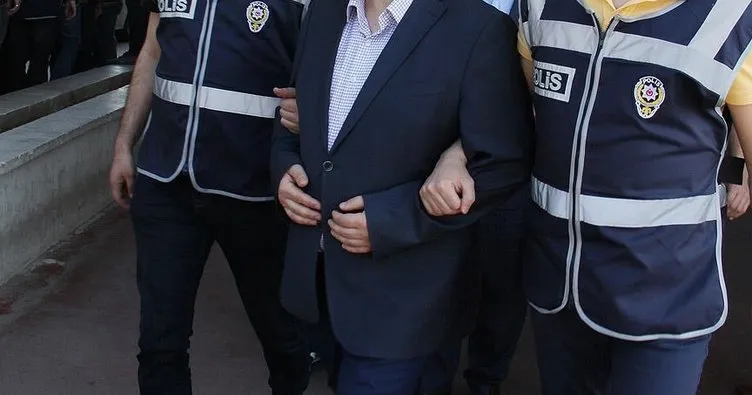Adana’da aracında 501 kaçak cep telefonu bulunan zanlı tutuklandı