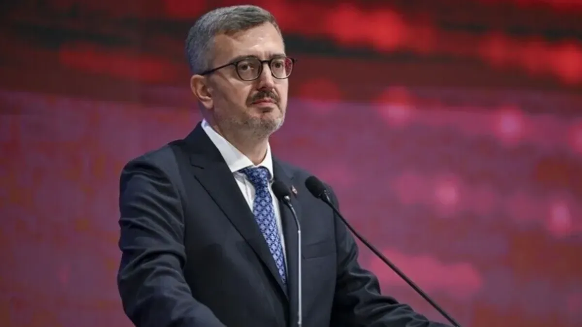 İletişim Başkanı Burhanettin Duran Husilerin Medine'deki sivil altyapıya yönelik saldırısını lanetledi