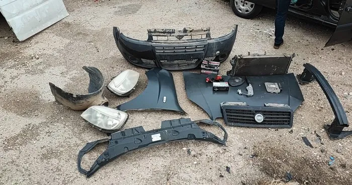 Bandırma’da akılalmaz hırsızlık: Sanayiye bırakılan araçtan 15 farklı parça çaldılar
