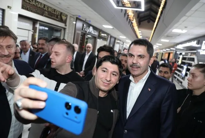 murat-kurum-istanbulun-gelecegi-adina-vatandasimizla-her-zaman-beraber-olacagiz-1709323644232.jpg