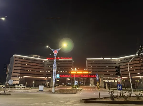 adana-sehir-hastanesi-bolgenin-yuz-aki-oldu-1707810453470.jpg