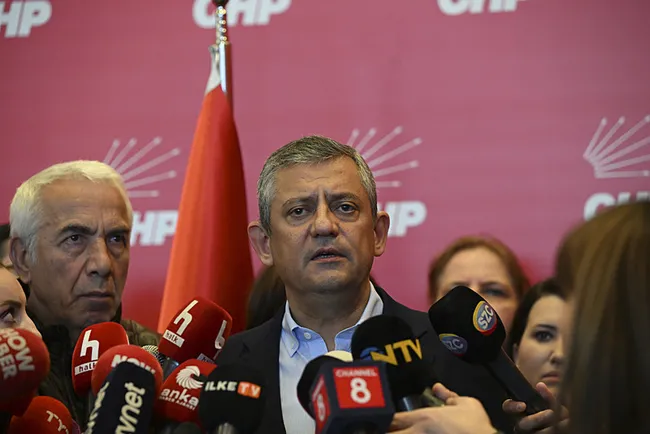 son-dakika-ozgur-ozel-mutlak-butlan-kararini-tanimiyoruz-uzlasi-yok-1779541782636.jpg SON DAKİKA... Özgür Özel: Mutlak butlan kararını tanımıyoruz uzlaşı yok!