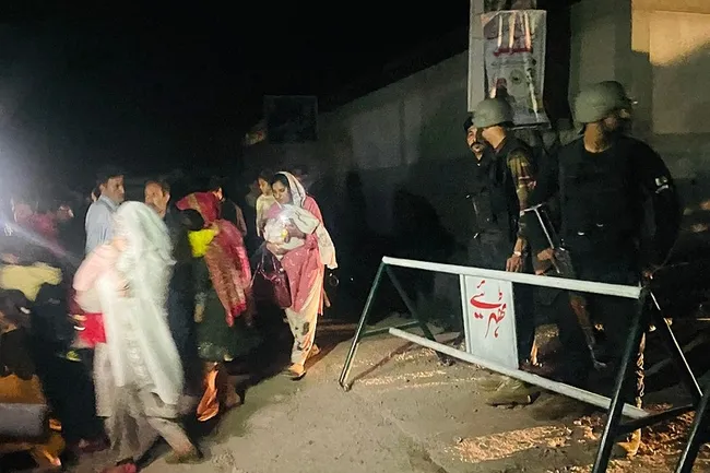 SON DAKİKA | Hindistan Pakistan'a balistik füzelerle saldırdı