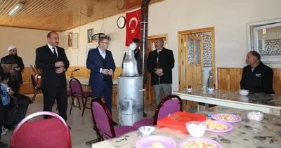 Vali Polat, çocukları makam arabasıyla gezdirdi #kars