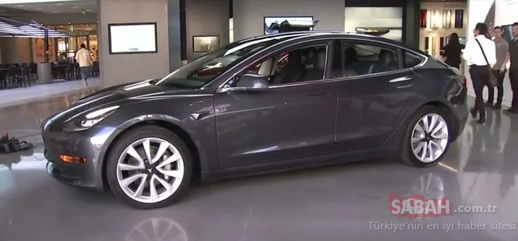 Bu araba sadece internetten satılacak! Tesla bakın ne yaptı...