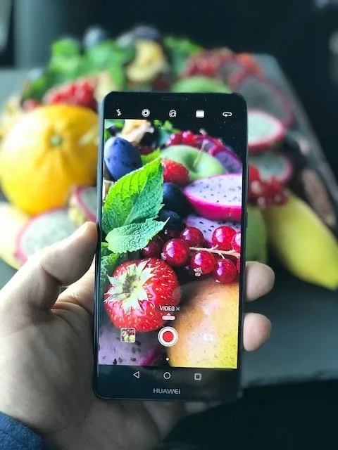 Bu Çinli firma Apple iPhone’u tahtından etti!