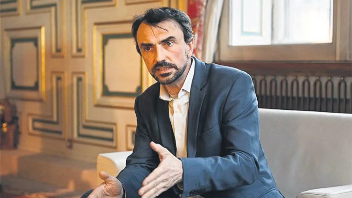 Lyon Belediye Başkanı Boucet yolsuzluktan gözaltına alındı Lyon Belediye Başkanı Boucet yolsuzluktan gözaltına alındı