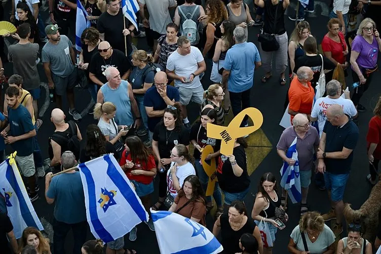 İsrail’de, hükümetin Gazze’de anlaşma imzalaması talebiyle organize edilen genel grev başladı