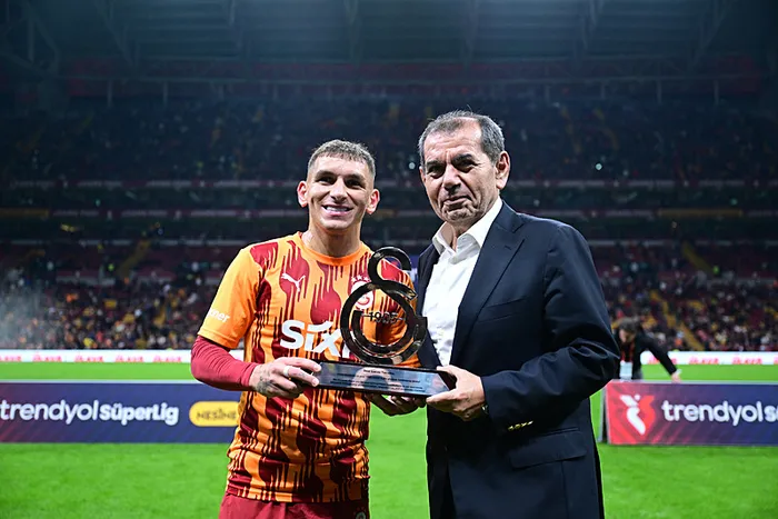 son-dakika-haberi-galatasaray-evinde-eyupspora-takildi-bu-sezon-ikinci-kez-puan-kaybetti-1733077621139.jpeg