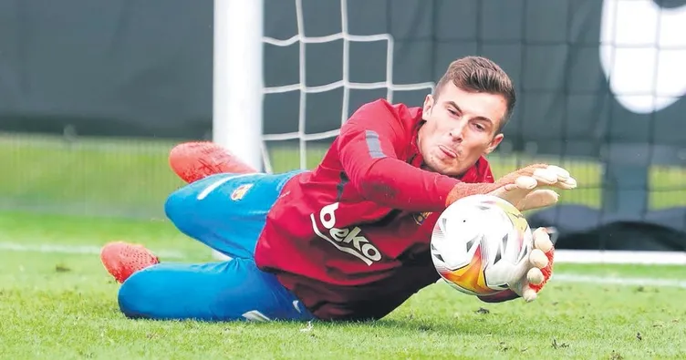 Xavi imdada yetişti