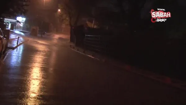 İstanbul Anadolu Yakası’nda sağanak yağış etkili oldu | Video