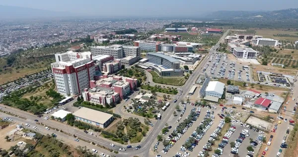 aydinda-28-subat-zihniyeti-yeniden-hortladi-basortulu-vatandaslara-kin-kusan-akademisyene-gozalti-1744180518061.jpg Aydın'da 28 Şubat zihniyeti yeniden hortladı: Başörtülü vatandaşlara kin kusan akademisyene gözaltı!