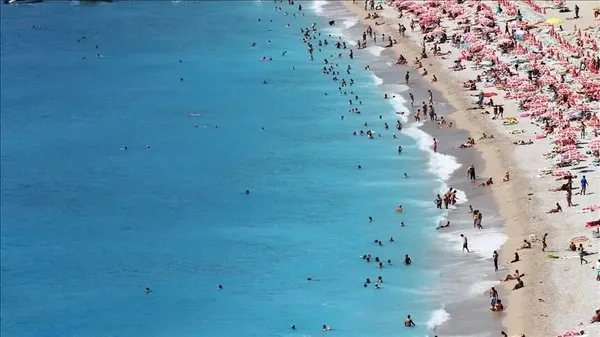 tatil-plani-yapacaklar-dikkat-sahte-rezervasyon-tuzagi-kabusu-yasatti-dolandiricilar-ucuz-fiyat-verip-1784633642027.jpeg