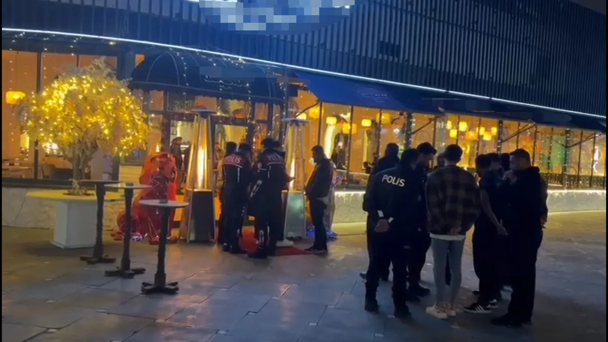 Ankara’da eğlence mekanında korkutan anlar: Silahlı kavga çıktı! 9 gözaltı Ankara’da eğlence mekanında korkutan anlar: Silahlı kavga çıktı! 9 gözaltı