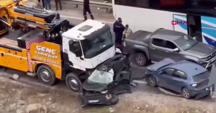 Ankara’da kontrolden çıkan vinç dehşet saçtı: 13 araca çarptı! 5 yaralı