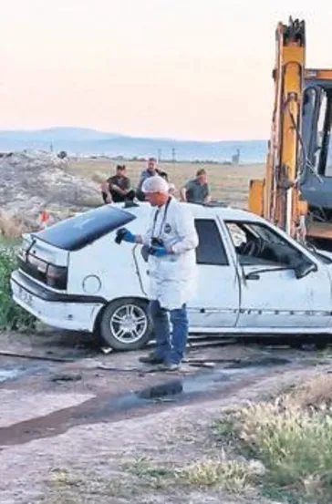 Dereye uçan araçtaki 3 çocuk öldü
