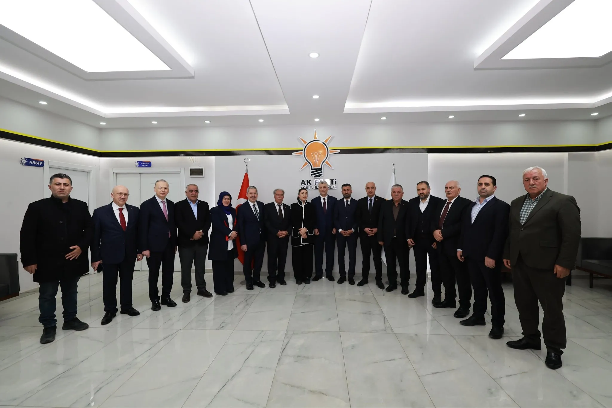 Ticaret Bakanı Bolat, “Gürbulak Sınır Kapısı sadece İran’a değil, Çin’e kadar, Büyük Okyanus’a kadar bu kapı uzanacak” Ticaret Bakanı Bolat, “Gürbulak Sınır Kapısı sadece İran’a değil, Çin’e kadar, Büyük Okyanus’a kadar bu kapı uzanacak”