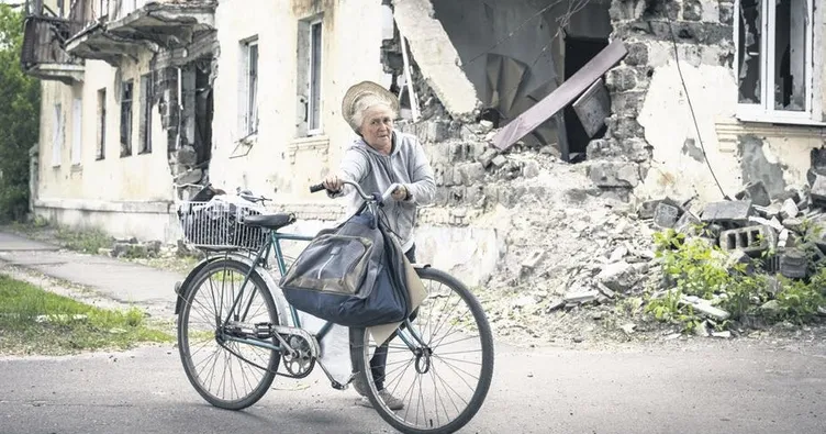 Yıkılmış kentte yaşam mücadelesi