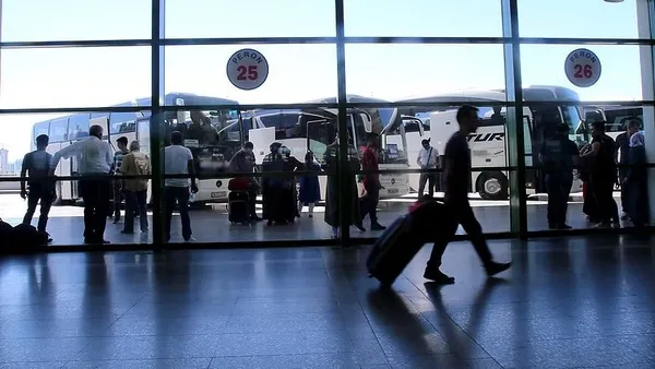 otobus-bileti-fiyatlari-icin-yeni-zorunluluk-bakan-uraloglu-12-saat-kuralini-duyurdu-1778923905305.jpg