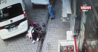 SON DAKİKA: İstanbul Bağcılar’da bebeğin mucizevi kurtuluşu kamerada! Aracın altına doğru böyle kaydı...  Video