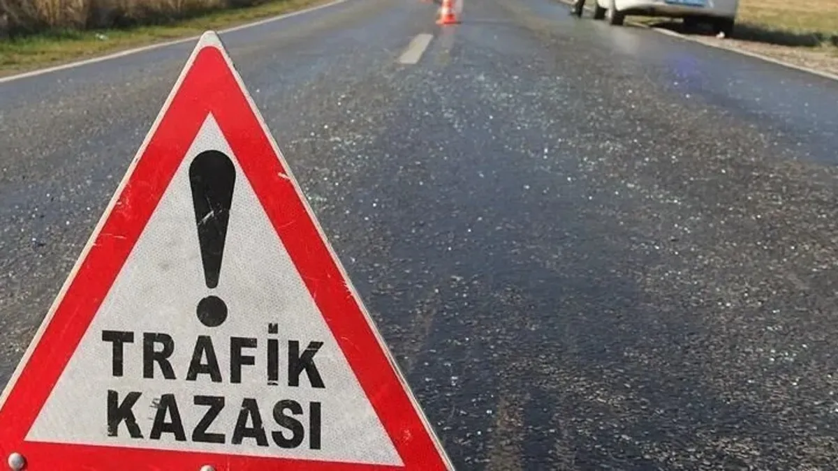 Pendik’te kontrolden çıkan TIR bariyerlere çarptı: Bölgede trafik yoğunluğu oluştu Pendik’te kontrolden çıkan TIR bariyerlere çarptı: Bölgede trafik yoğunluğu oluştu