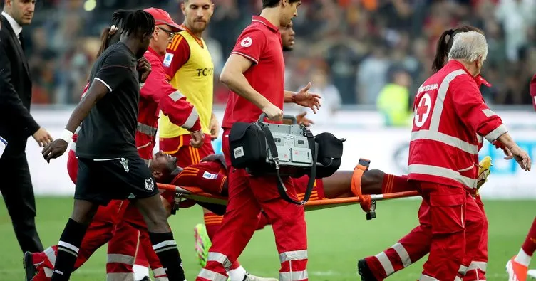Son dakika haberi: Udinese - Roma maçında üzen anlar! Evan Ndicka kalbini tutarak yere yığıldı