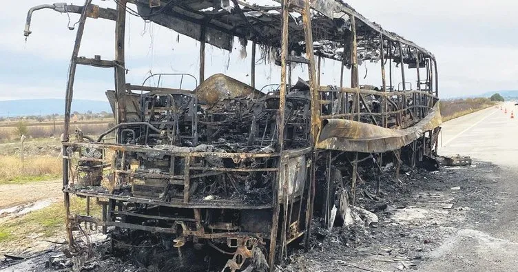 Çanakkale’de yolcu otobüsü yandı