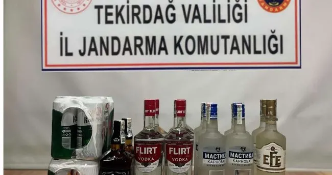 Kaçak alkoller jandarmaya takıldı
