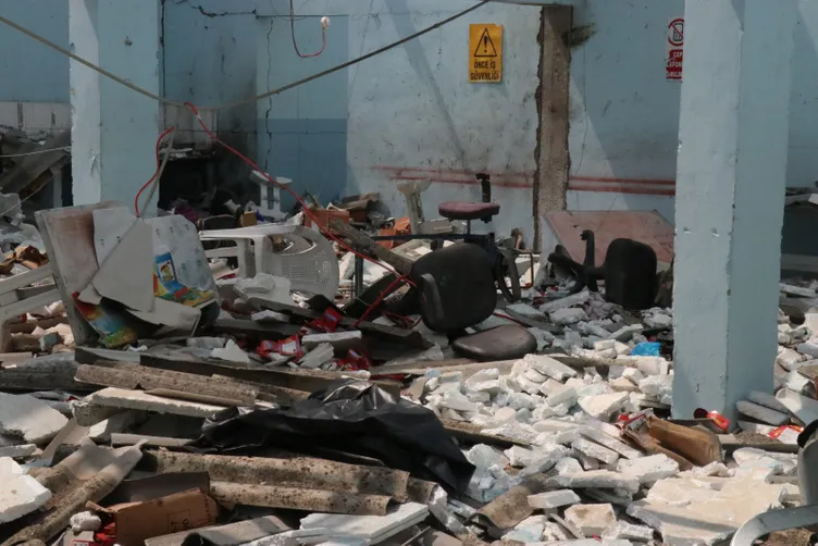 Son dakika! Sakarya'daki fabrika görüntüleri patlamanın şiddetini ortaya çıkardı!