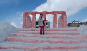 Kızı için kardan Anıtkabir yaptı