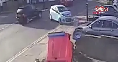 Bir dakika içerisinde 6 defa kaza yapan sürücünün akılalmaz manevraları kamerada | Video