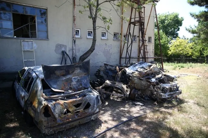 FETÖ'cü hainler 15 Temmuz gecesi polis araçlarını bu hale getirdi