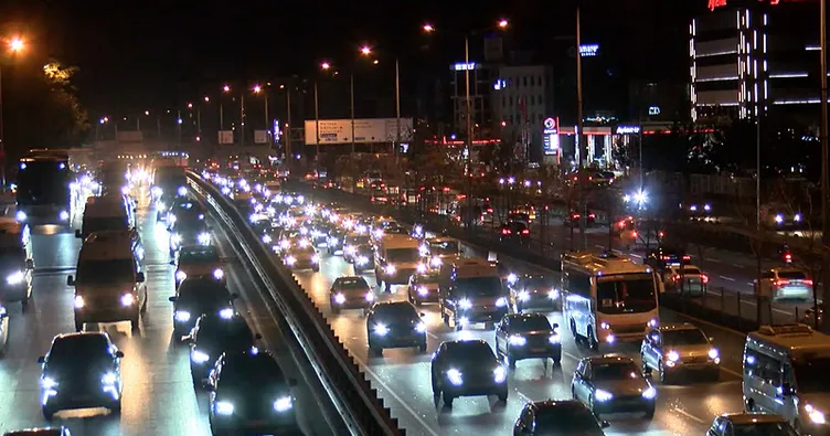 İstanbul’da trafik yoğunluğu yüzde 63’e kadar yükseldi
