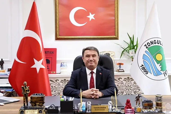 zonguldak-belediye-baskani-ile-chpli-16-meclis-uyesi-partilerinden-istifa-etti-1785271422199.jpeg Zonguldak Belediye Başkanı ile CHP'li 16 meclis üyesi partilerinden istifa etti