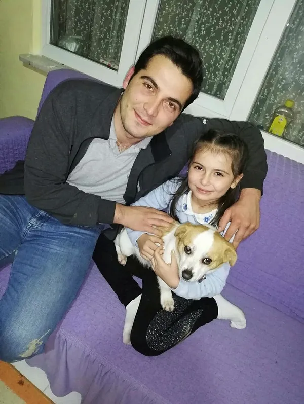 Ordu’da 10 yaşındaki Cemre köpeği Pamuk’u sırtında veterinere götürdü - 4