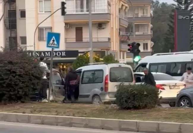 trafikte-tartistiklari-surucuyu-darbeden-5-kisiye-gozalti-1766668848588.jpg (1217×836)