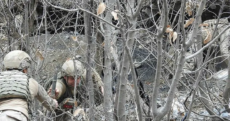 Çukurca’da PKK’nın silah ve mühimmatı ele geçirildi