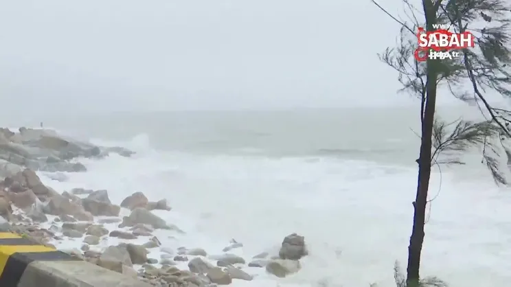Çin’de tayfun alarmı: 33 bin kişi tahliye edildi | Video