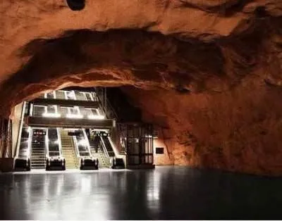 Dünyanın en etkileyici metro istasyonları
