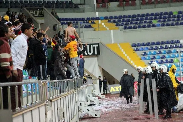 Ortalık savaş alanına döndü